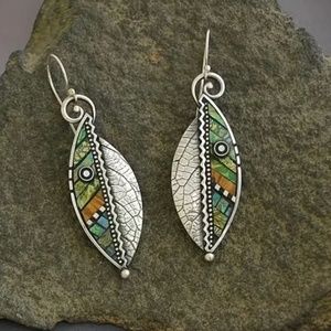🎉Host Pick🎉 NWT Beautiful Bohemian Vintage Look Stylized Leaf Earrings!